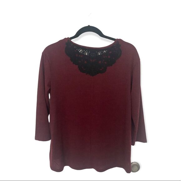 Architect Maroon Blouse with Black Lace Detail | Size MP - Picture 3 of 4